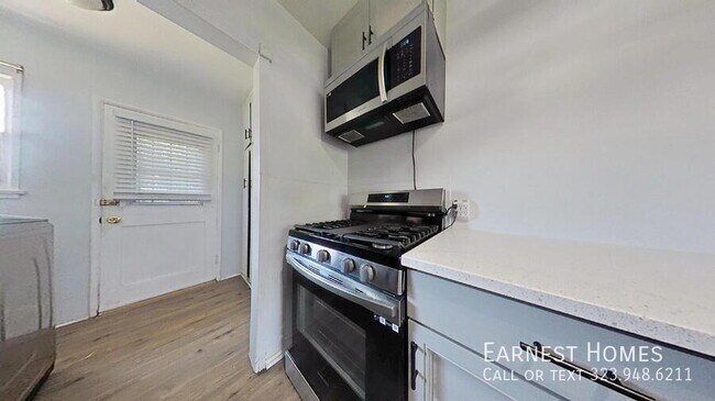 Building Photo - 15544 Romar St