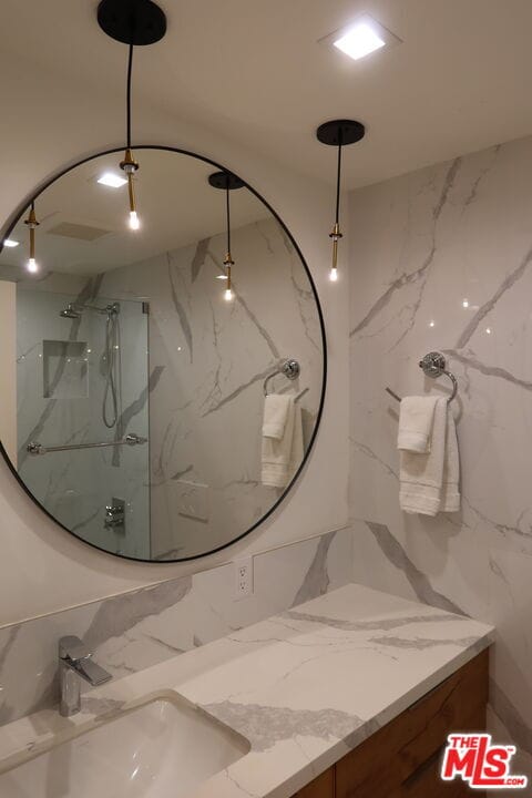 Building Photo - 729 Raymond Ave