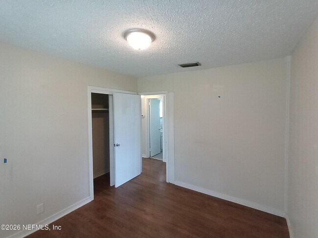 Building Photo - 4919 Avent Dr