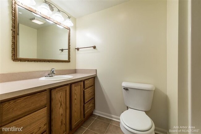 Building Photo - 1381 Millbrook Trail