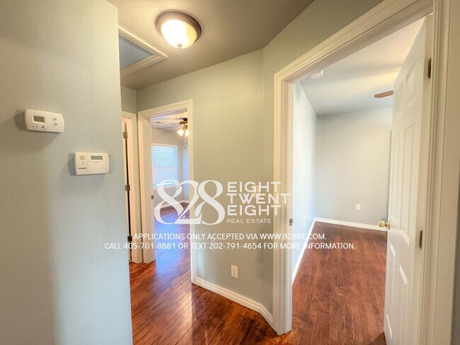 Building Photo - COMING 12/29/25! CUTE 3 BED/2 BATH STONE SINGLE FAMILY W/ GARAGE HOME IN DEL CITY!