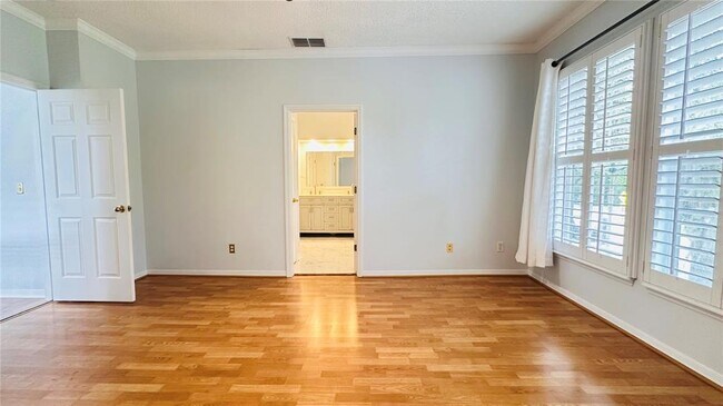 Building Photo - 622 Wisteria Ln