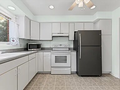 Building Photo - 750 Trailwood Path