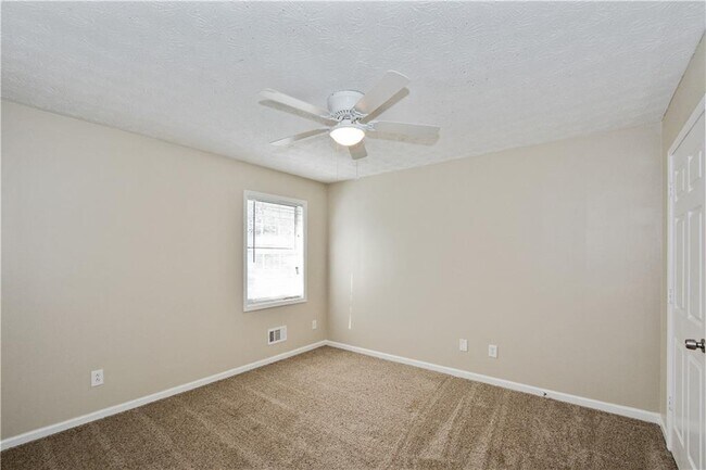 Building Photo - 2624 Country Trace SE