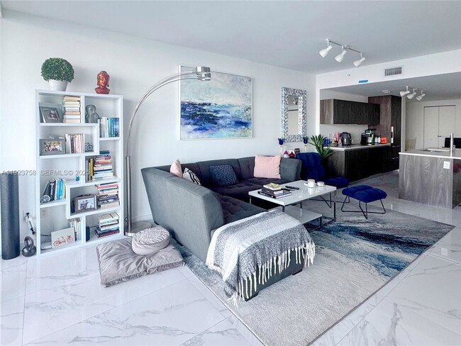 Building Photo - 3131 NE 7th Ave