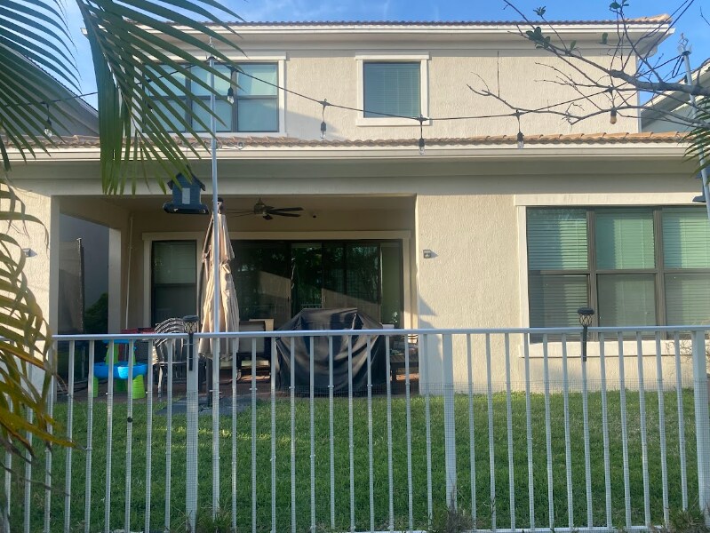 Building Photo - 8540 NW 39th Ct