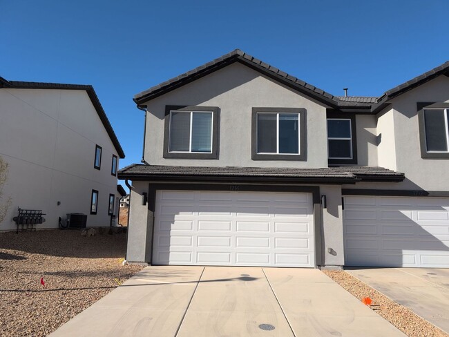 Building Photo - Brand New Townhome In Long Valley