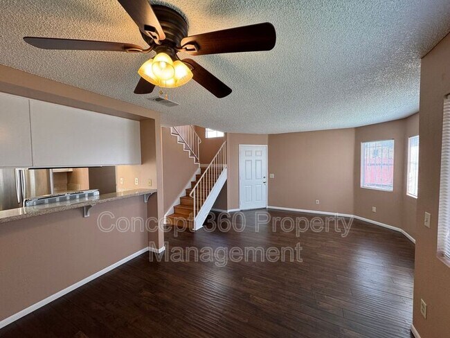 Building Photo - 770 W Almond St
