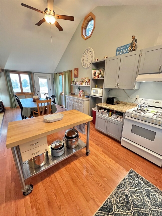 Building Photo - 42 Folly Rd