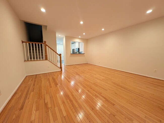 Building Photo - 11442 Heritage Commons Way