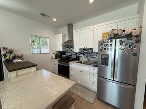 Building Photo - 15513 Andrae Ct
