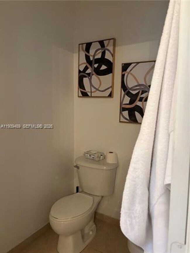 Building Photo - 10788 NW 74th St