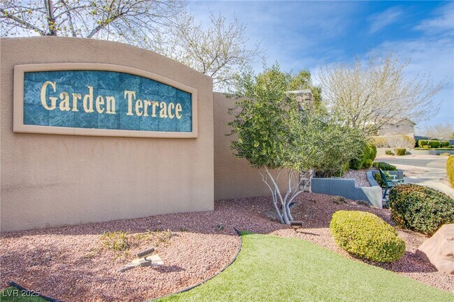 Building Photo - 10809 Garden Mist Dr