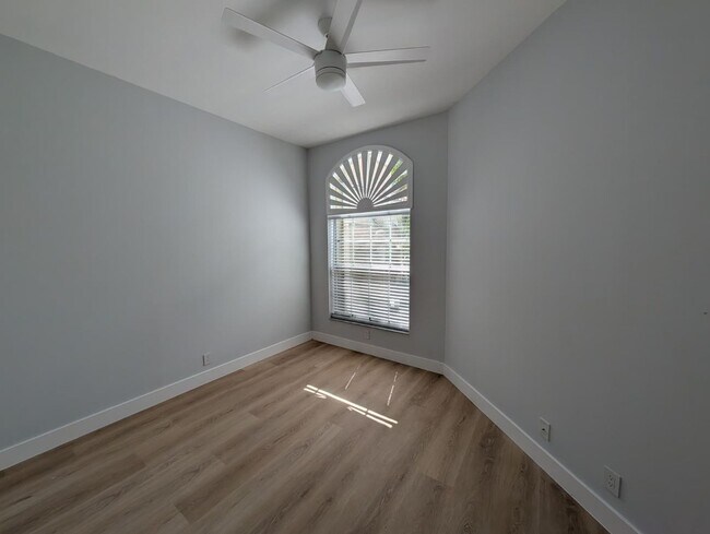 Building Photo - Luxury-Style 3BR Home in Prime West Palm Beach Location