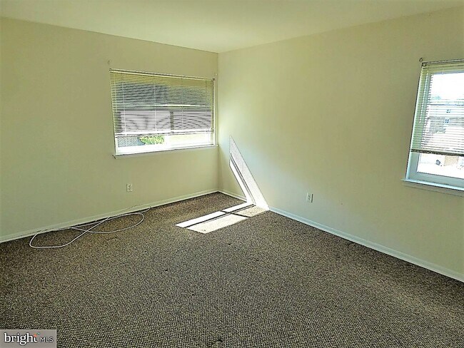 Bedroom - 10222 Prince Plz