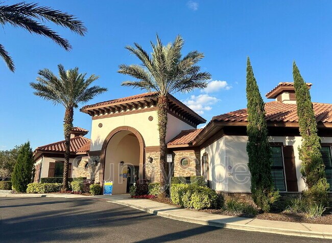 Building Photo - 1047 Oak Bluff Dr