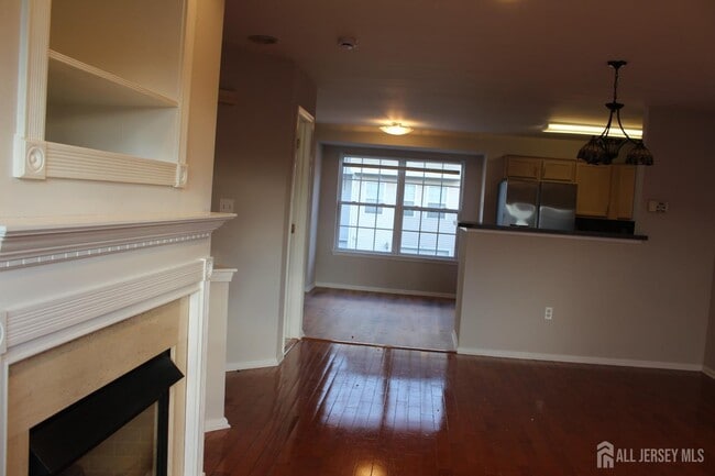 Building Photo - 53 Giera Ct