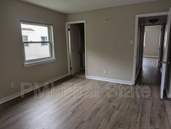 Building Photo - 1210 Chelmsford Cir
