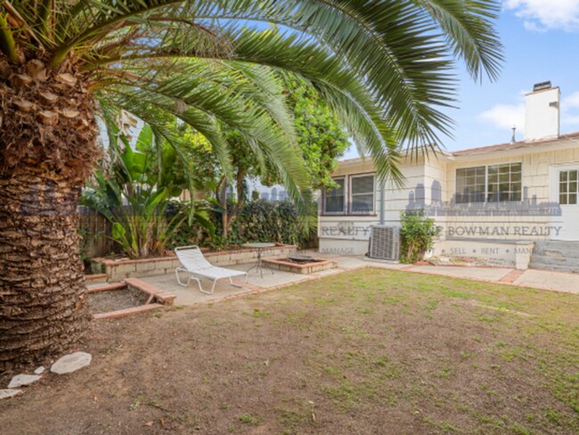 Building Photo - 6129 Pembroke Dr