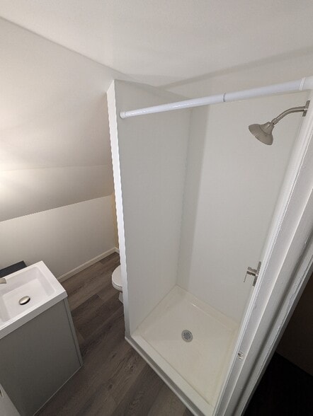 Building Photo - 256 Sargent Rd