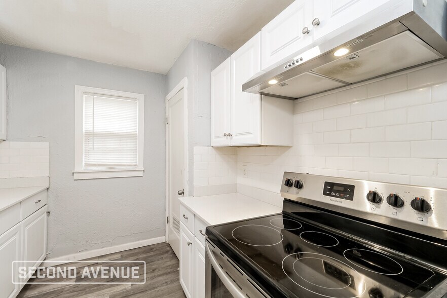 Building Photo - 4655 Benton Blvd