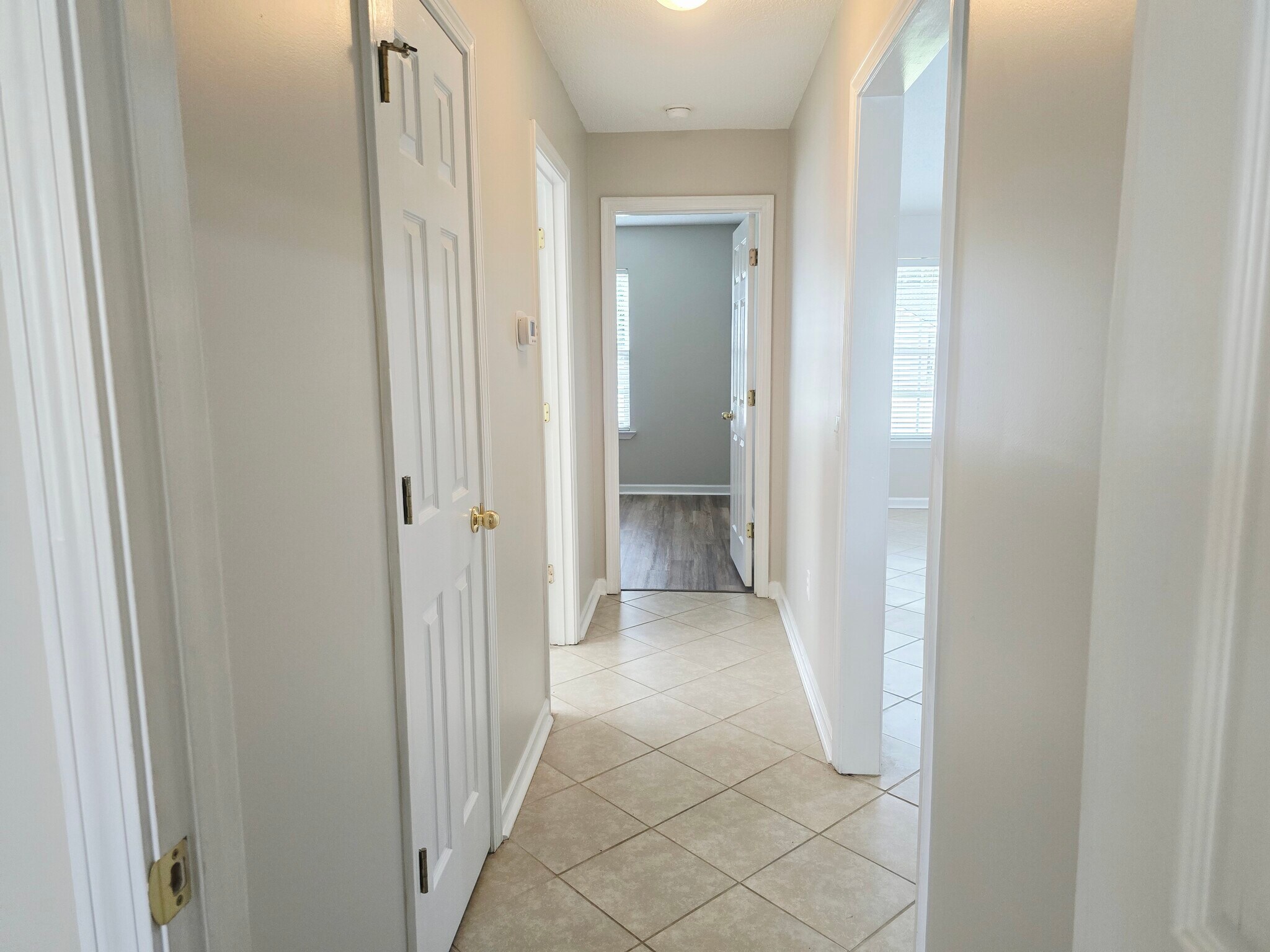 Building Photo - 111 Quarterhorse Dr