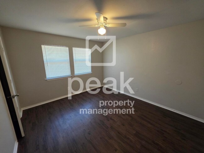 Building Photo - $1,250 2 Bed, 1 Bath for Rent in Weatherford!