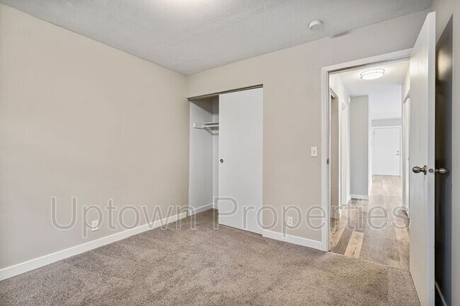 Building Photo - 4127 SE 28th Ave