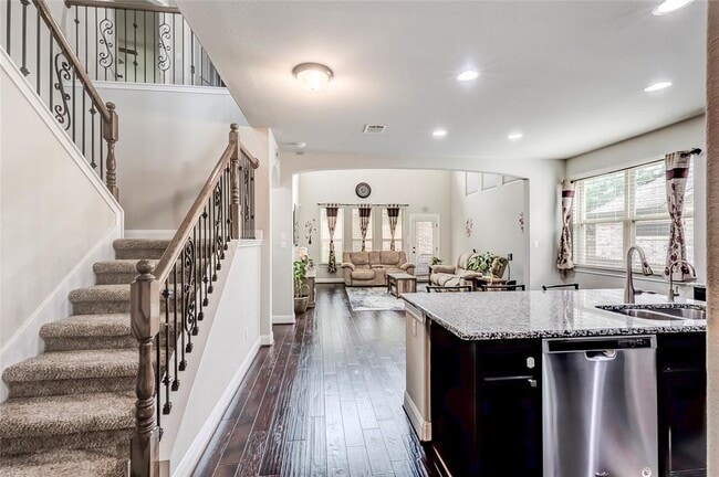 Building Photo - 4424 Casa Robles Dr
