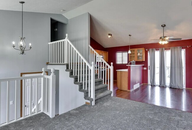 Building Photo - 7910 Redick Ave