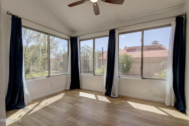 Building Photo - 1945 E Velvet Dr