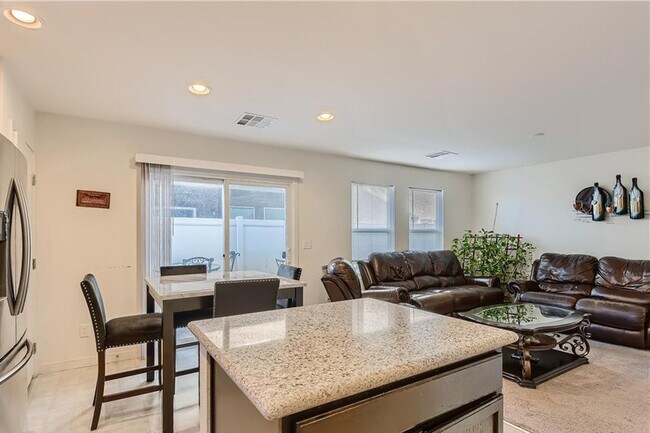 Building Photo - 3638 Via Margarita Ave