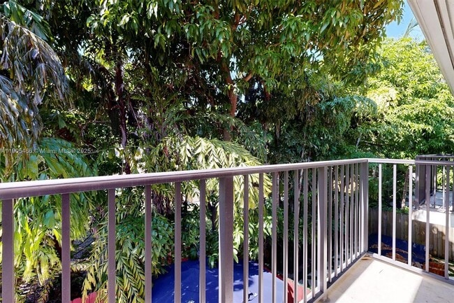 Building Photo - 3180 New York St