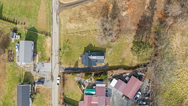 Building Photo - 1471 E State St