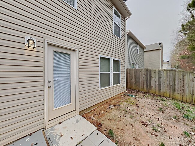 Building Photo - 5633 Idlewild Rd N