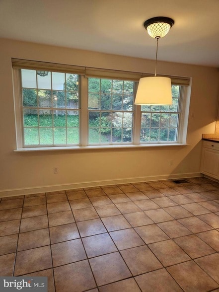 Building Photo - 3916 48th St NW