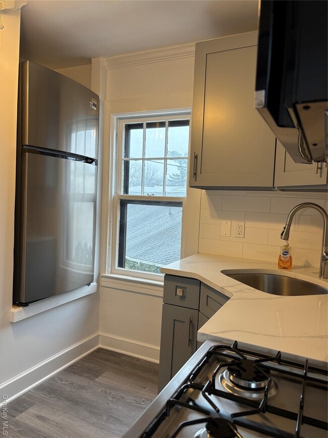 Building Photo - 225 Lexington Ave