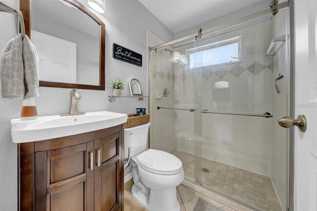 Building Photo - 5516 Winding Brook Ln