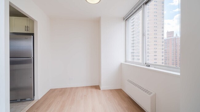 Building Photo - 730 Columbus Ave