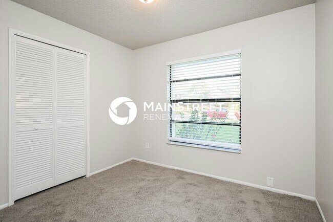 Building Photo - 3 Bedroom Pet-Friendly Home in OCOEE, FL with Main Street Renewal