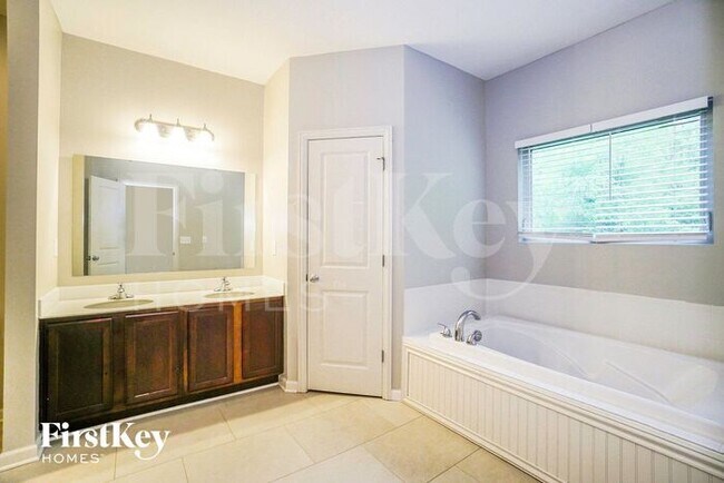 Building Photo - 314 Market St