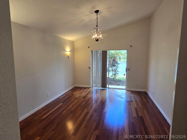 Building Photo - 22112 Altona Dr