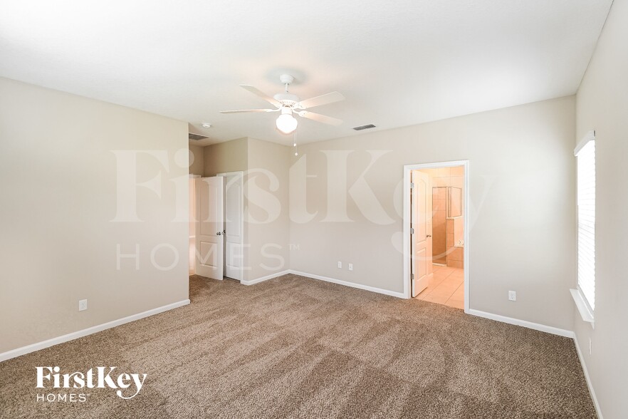 Building Photo - 10963 Haws Ln