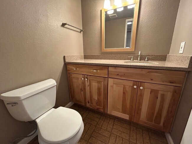 Building Photo - Beautiful Two-Story Home in Village Oaks, ...