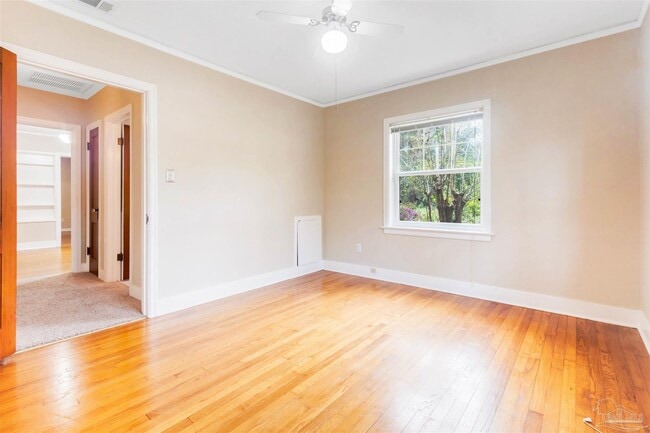 Building Photo - 1701 E Bobe St