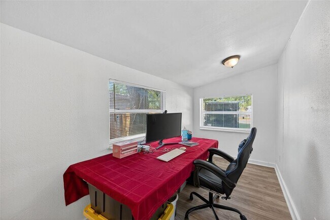 Building Photo - 4324 16th Ave S