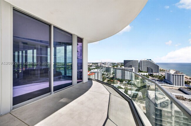 Building Photo - 153 N Seabreeze Blvd