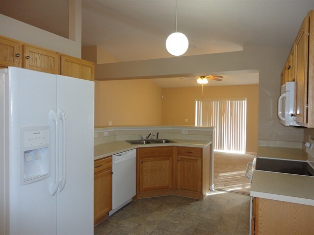 Building Photo - 1307 Sheridan Bay Dr