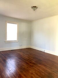 Building Photo - Adorable Bungalow with 2BR/1BA in Greer - desirable neighborhood in Greenville County - close to ...
