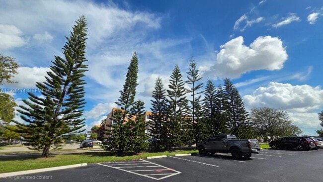 Building Photo - 3000 Sunrise Lakes Dr W